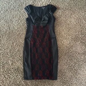 Sexy Ladies dress size 8. Signature by sangria.